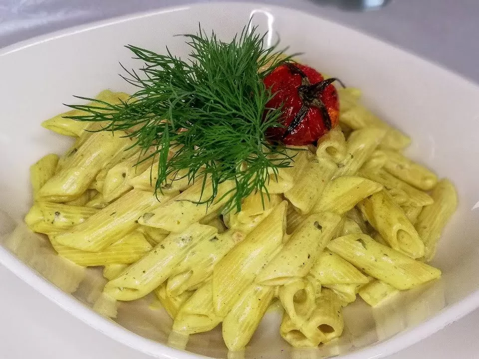 Köri Soslu Makarna